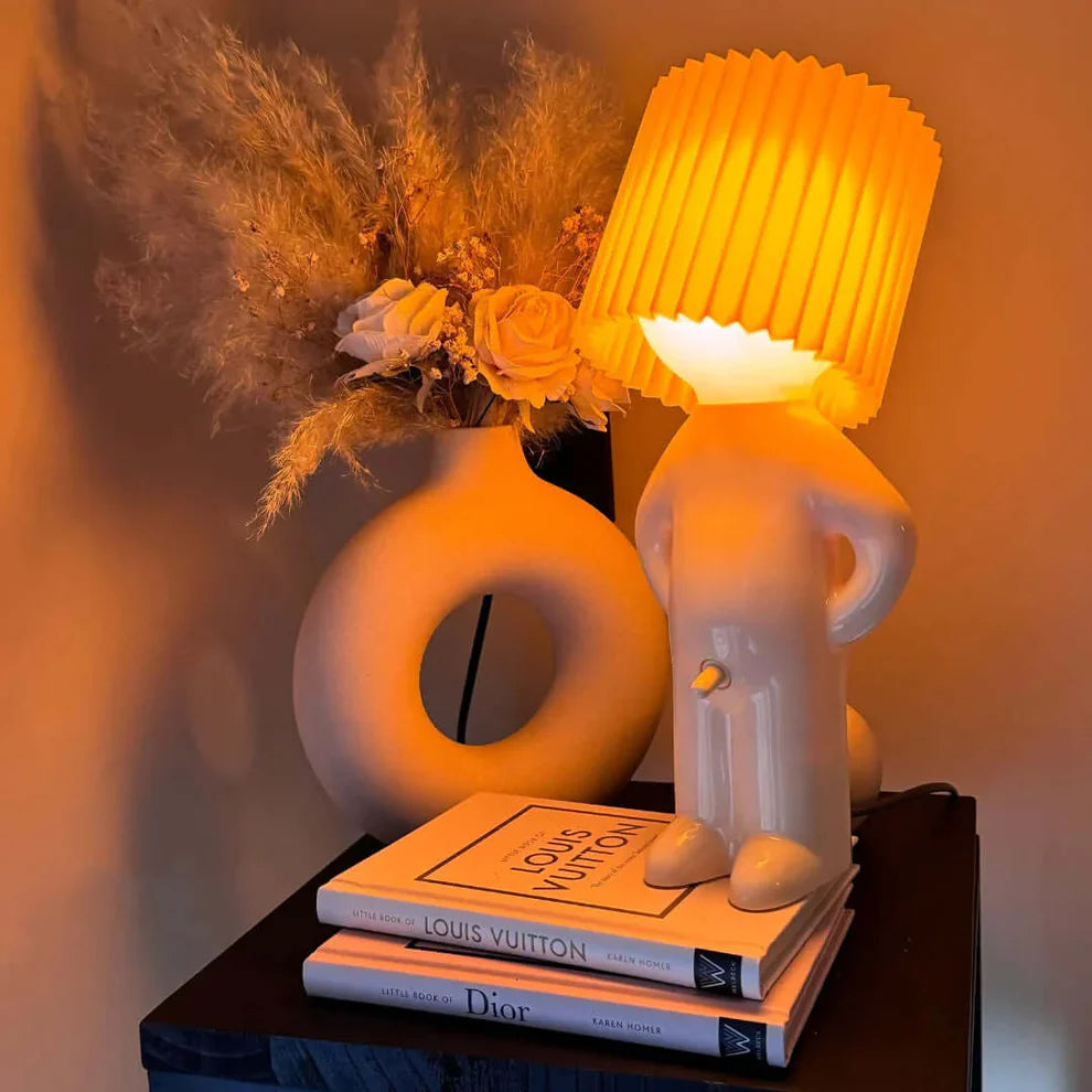 Lampa -  En unik och humoristisk belysning för ditt hem!